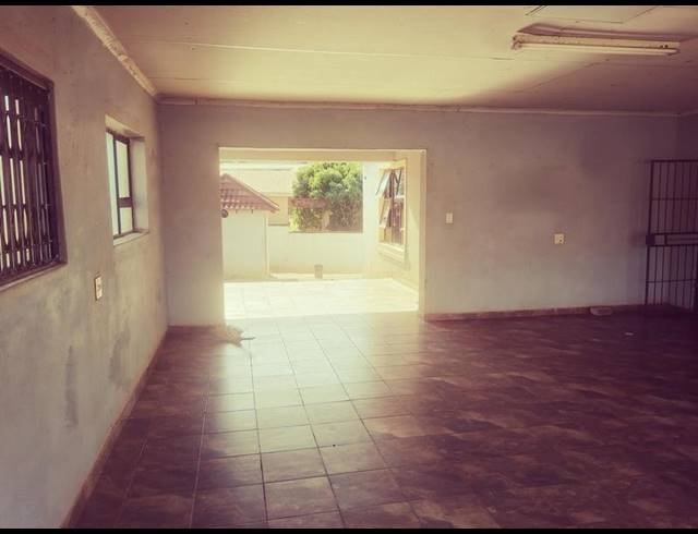 3 BEDROOM HOUSE FOR SALE IN THOHOYANDOU